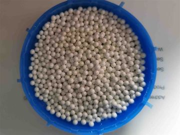 円形の固体球の縦の粉砕の製造所65のジルコニウム ケイ酸塩のビード2.0 - 2.2mm
