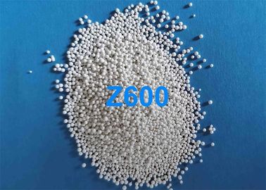 Z600 600 - 850μMの陶磁器のショットピーニングの高い硬度の滑らかな表面の白い色